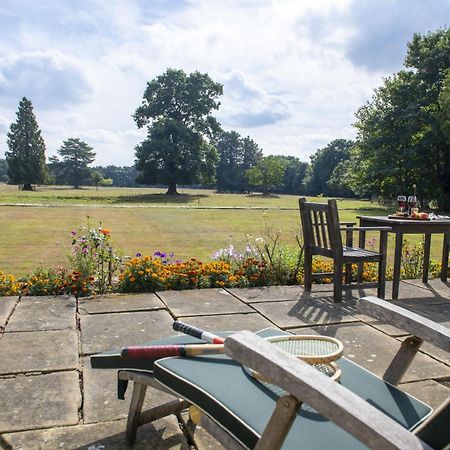 Upper Helmsley Hall York Extérieur photo