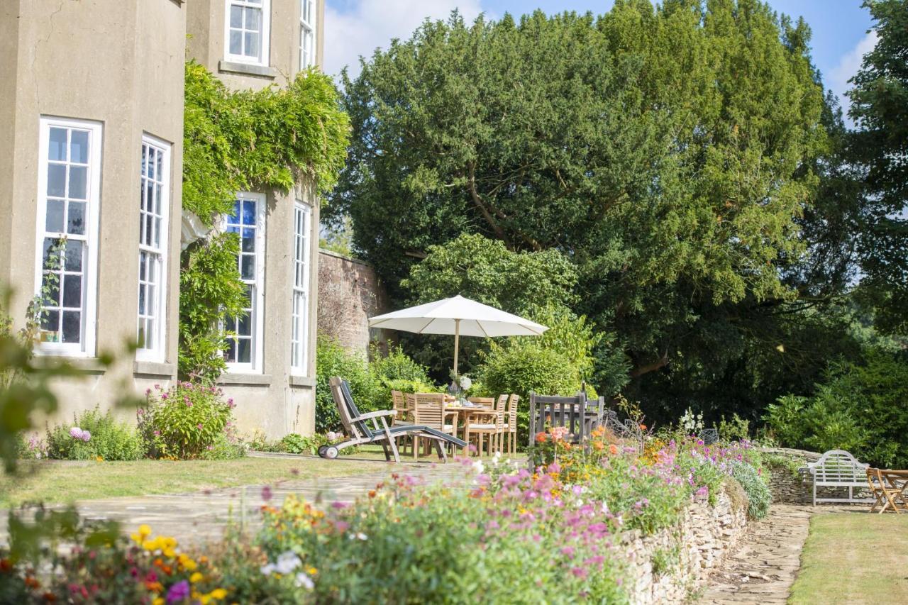 Upper Helmsley Hall York Extérieur photo